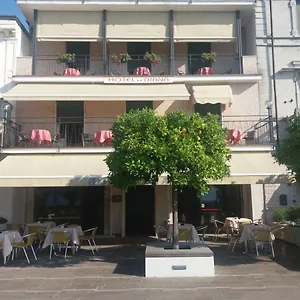 Diana Hotel